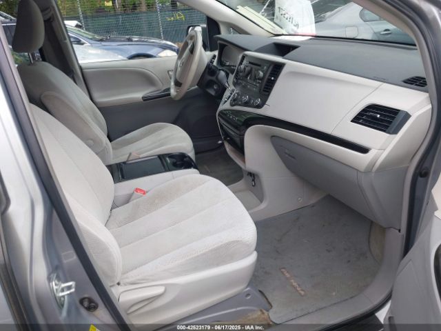 2011 TOYOTA SIENNA 5TDKK3DC8BS161317 Photo 4