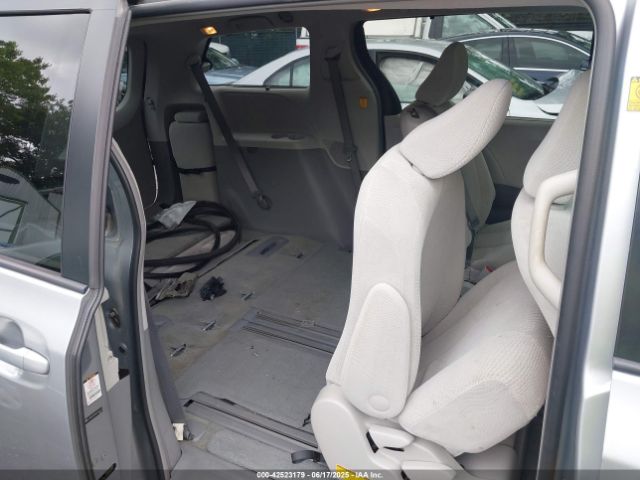 2011 TOYOTA SIENNA 5TDKK3DC8BS161317 Photo 7