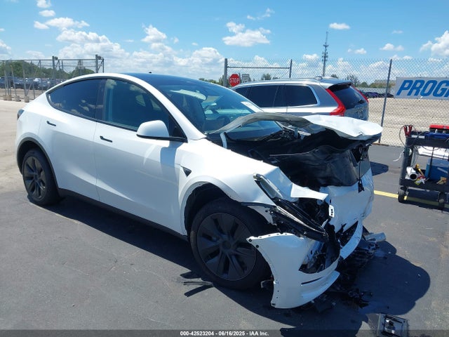 2025 TESLA MODEL Y 7SAYGDED6SA369726 Photo 0