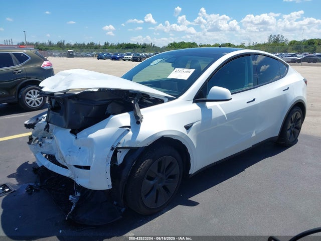2025 TESLA MODEL Y 7SAYGDED6SA369726 Photo 1