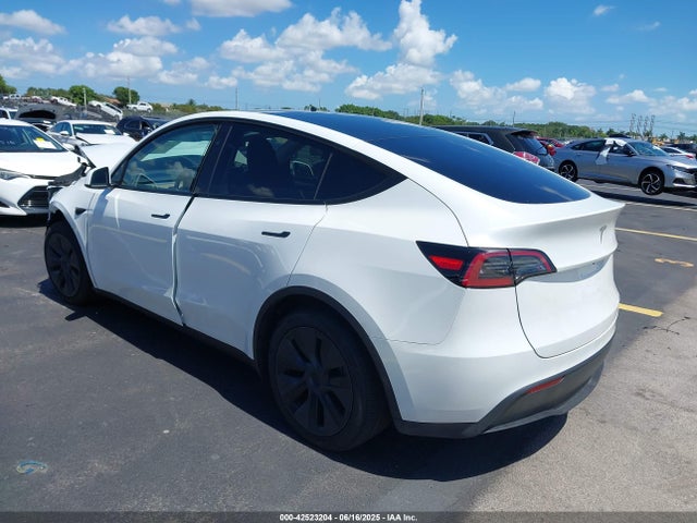2025 TESLA MODEL Y 7SAYGDED6SA369726 Photo 2