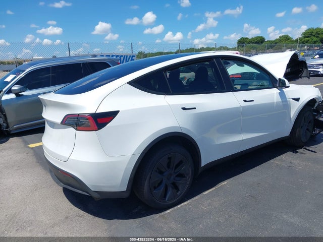 2025 TESLA MODEL Y 7SAYGDED6SA369726 Photo 3