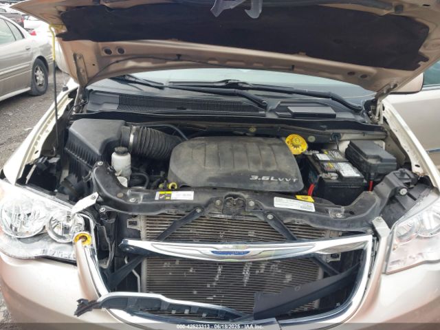 2C4RC1BG9GR164958 Chrysler 2016