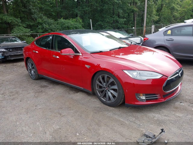2013 TESLA MODEL S 5YJSA1DP1DFP10048 Photo 0