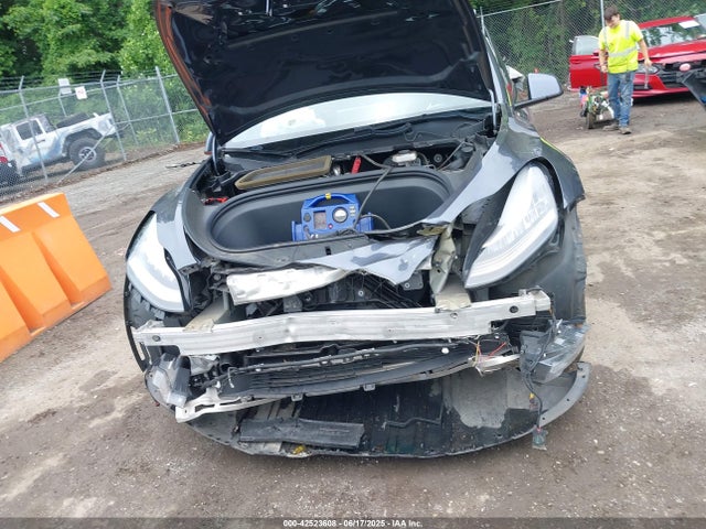 5YJYGDEE1LF044914 Tesla Model Y