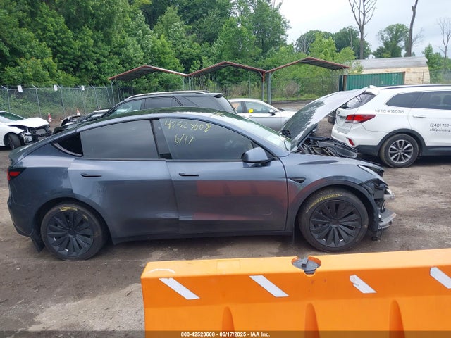 5YJYGDEE1LF044914 Tesla Model Y