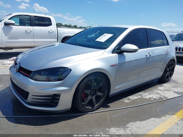 3VW5T7AU5GM036066 Volkswagen 2016