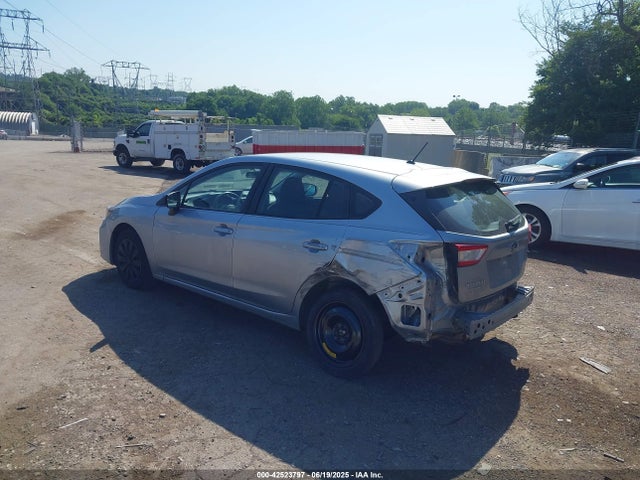 Subaru Impreza 2019 4S3GTAA60K3733200 Image 3