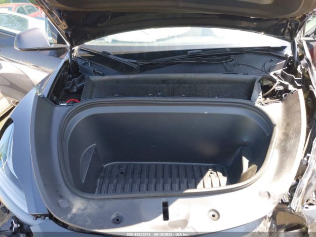 2025 TESLA MODEL Y 7SAYGDED5SA352934 Photo 9