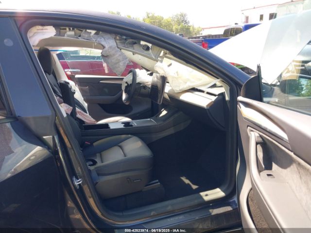 2025 TESLA MODEL Y 7SAYGDED5SA352934 Photo 4