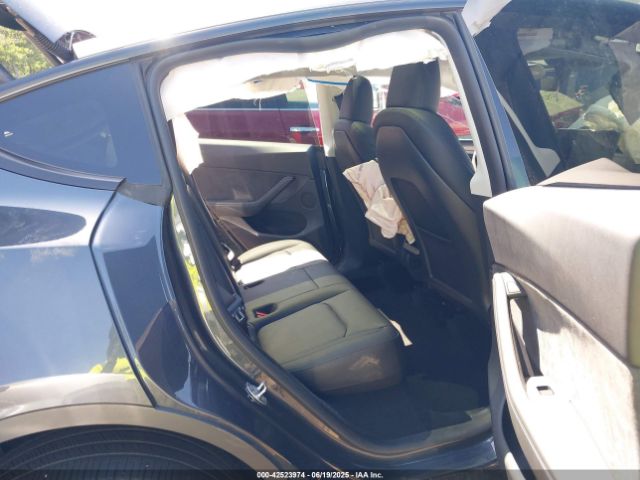 2025 TESLA MODEL Y 7SAYGDED5SA352934 Photo 7