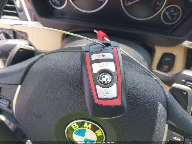 WBA8B9C3XHK885408 BMW 330I