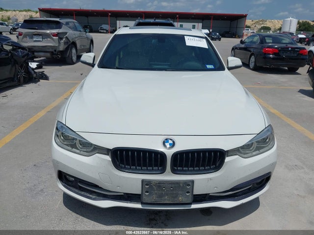WBA8B9C3XHK885408 BMW 330I