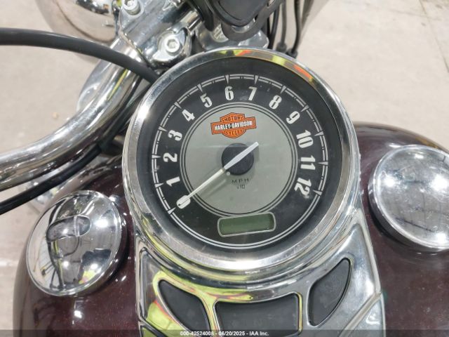 2011 HARLEY-DAVIDSON FLSTC 1HD1BW519BB034544 Photo 6