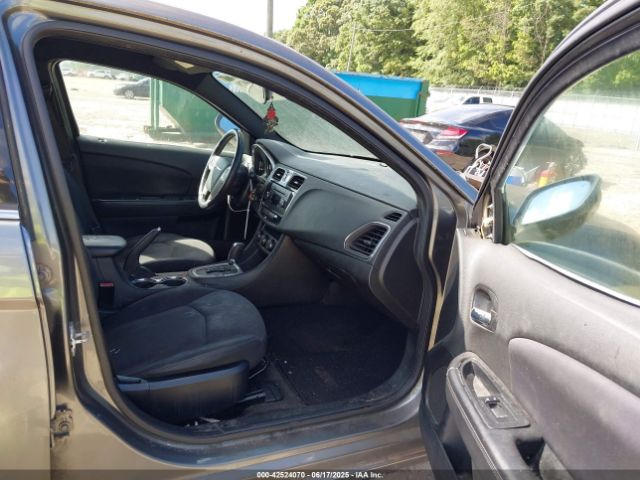 2013 CHRYSLER 200 1C3CCBBB1DN525628 Photo 4