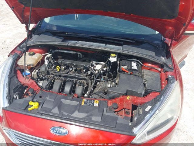 42524088 :رقم المزاد ، 1FADP3J23JL295888 vin ، 2018 Ford Focus Titanium مزاد بيع