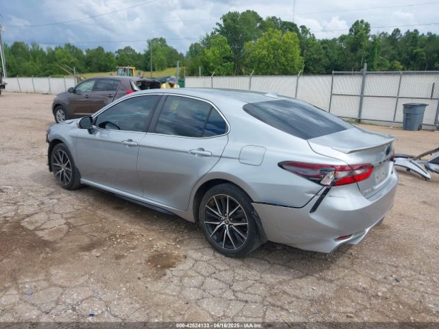 2021 TOYOTA CAMRY 4T1T11AK0MU425521 Photo 2