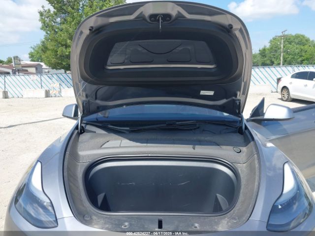 2025 TESLA MODEL Y 7SAYGDEE8SF224733 Photo 9