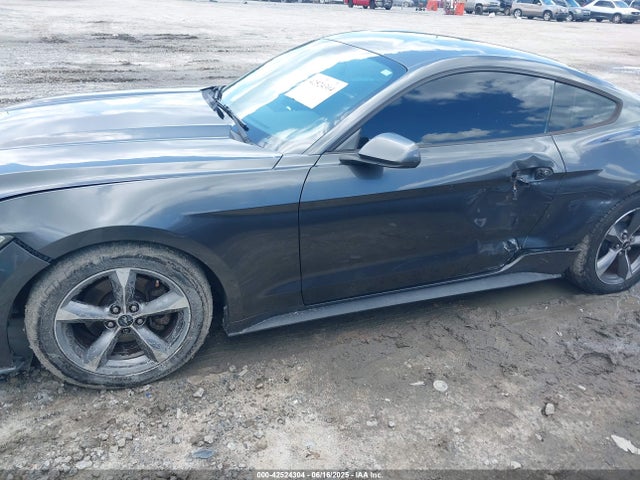 1FA6P8AMXG5251276 Ford 2016