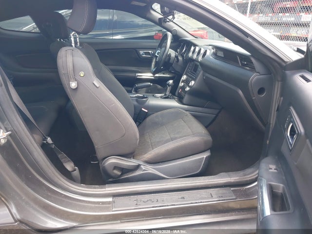 1FA6P8AMXG5251276 Ford 2016