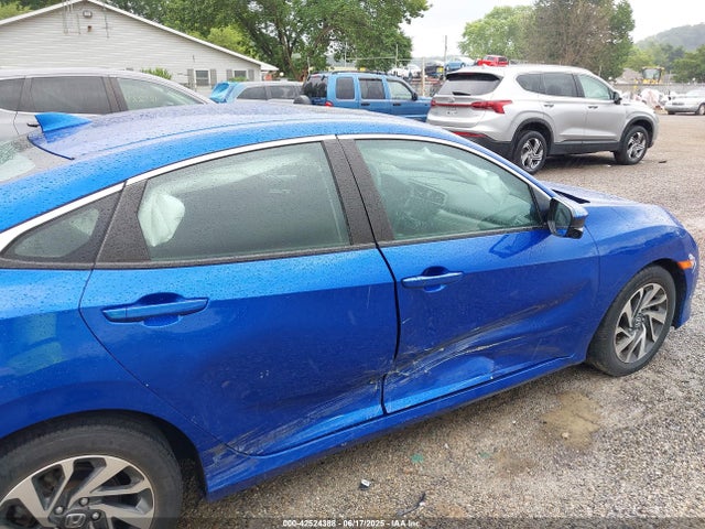 2018 Honda Civic Ex მანქანა იყიდება აუქციონზე, vin: 2HGFC2F74JH579106, აუქციონის ნომერი: 42524388