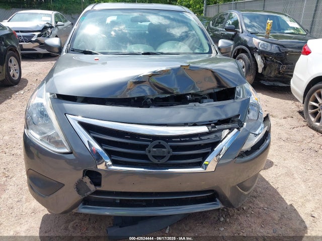 3N1CN7AP7HL812402 Nissan 2017