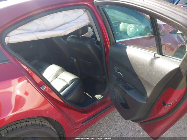 1G1P75SZ8E7100681 Chevrolet luz