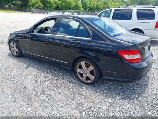 2011 MERCEDES-BENZ C 300 WDDGF8BB4BR174653 Photo 2
