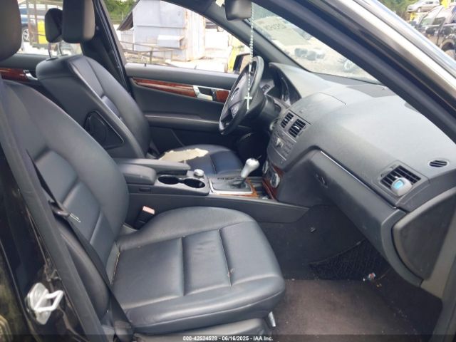2011 MERCEDES-BENZ C 300 WDDGF8BB4BR174653 Photo 4