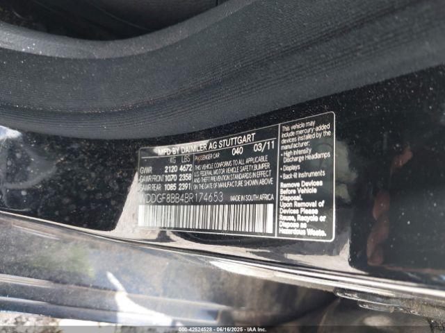 2011 MERCEDES-BENZ C 300 WDDGF8BB4BR174653 Photo 8
