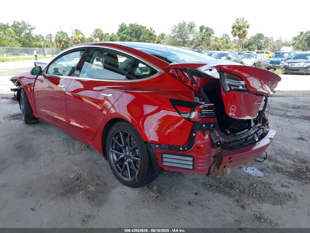 2018 TESLA MODEL 3 5YJ3E1EA5JF102743 Photo 2