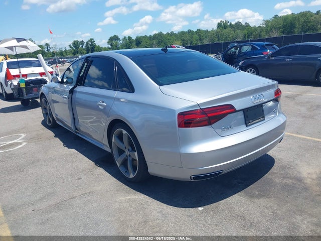 2017 AUDI A8 L WAU43AFD8HN005452 Photo 2