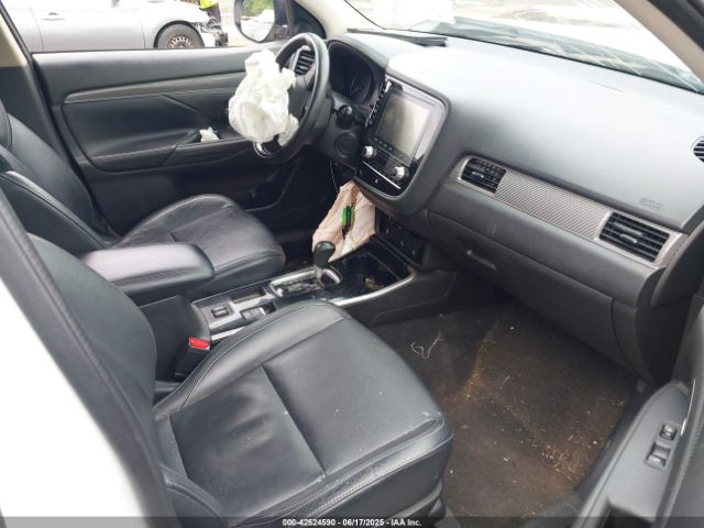 2020 MITSUBISHI OUTLANDER JA4AD3A37LZ040489 Photo 4