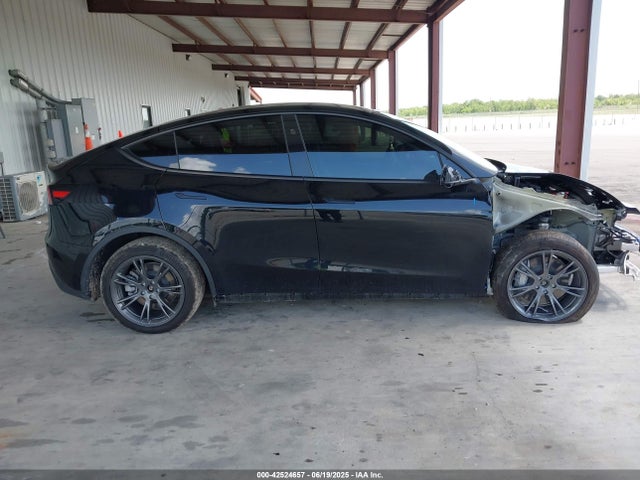 7SAYGAEE1RF151875 Tesla 2024