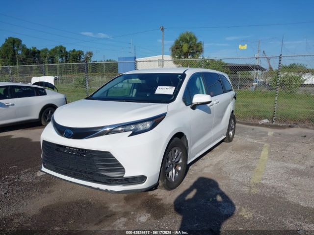 2022 TOYOTA SIENNA 5TDKRKEC5NS108129 Photo 1