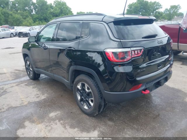 2018 JEEP COMPASS 3C4NJDDB1JT264032 Photo 2