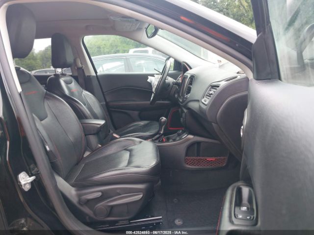 2018 JEEP COMPASS 3C4NJDDB1JT264032 Photo 4