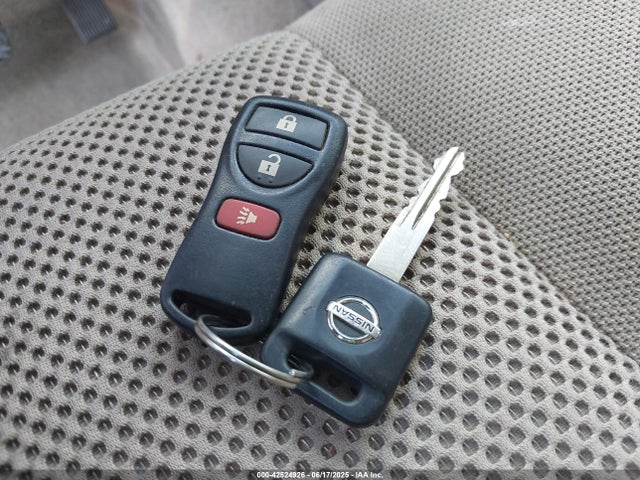 1N6DD0ER2HN762643 Nissan 2017