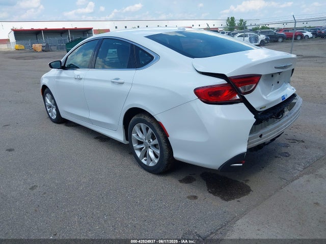 Chrysler 2015 2015 1C3CCCCB0FN574729 Image 3