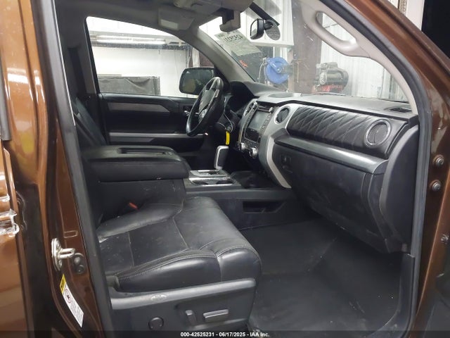 5TFAW5F11GX556786 Toyota 3ur-fbe