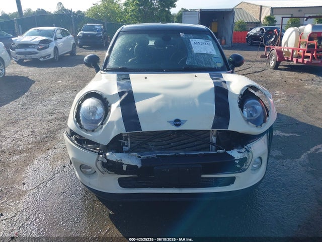 WMWXU1C5XK2J02832 Mini 2019