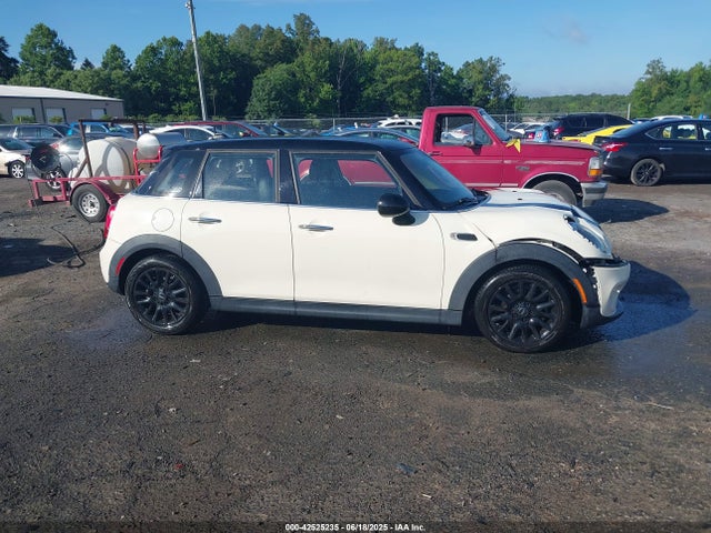 WMWXU1C5XK2J02832 Mini 2019