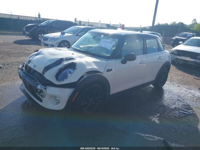 2019 MINI HARDTOP WMWXU1C5XK2J02832 Photo 1