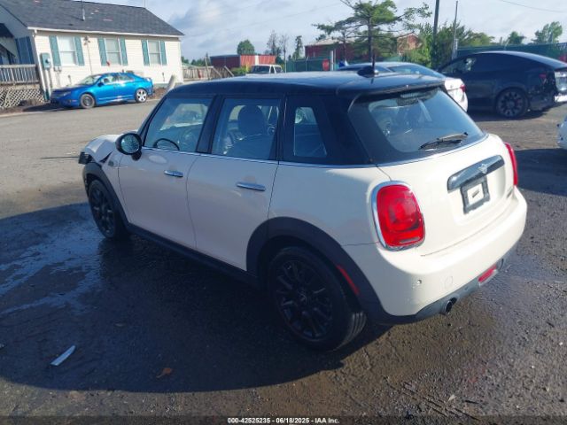 2019 MINI HARDTOP WMWXU1C5XK2J02832 Photo 2
