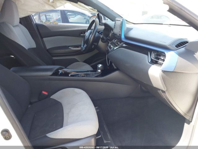 2019 TOYOTA C-HR JTNKHMBX1K1025873 Photo 4