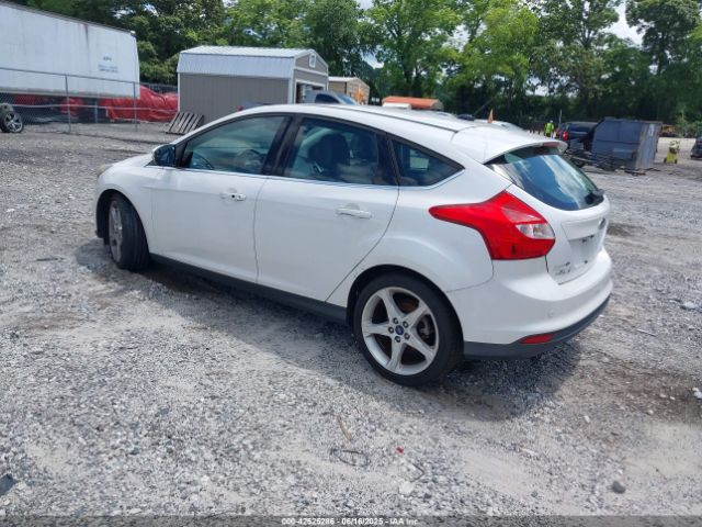 2013 FORD FOCUS 1FADP3N28DL335610 Photo 2