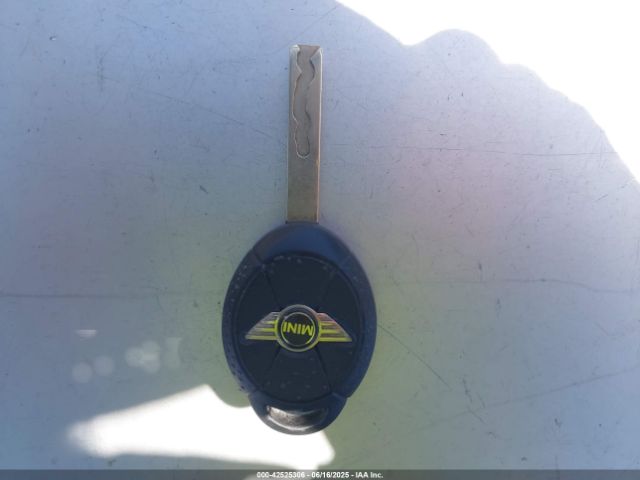 2006 MINI COOPER S WMWRE33536TL22511 Photo 10