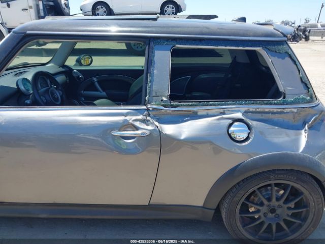 2006 MINI COOPER S WMWRE33536TL22511 Photo 5