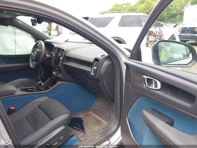 YV4ED3UM1P2058851 Volvo e400v6