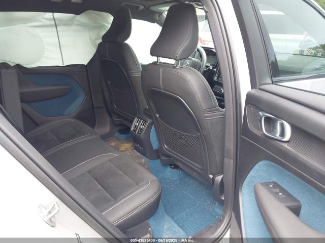 YV4ED3UM1P2058851 Volvo e400v6